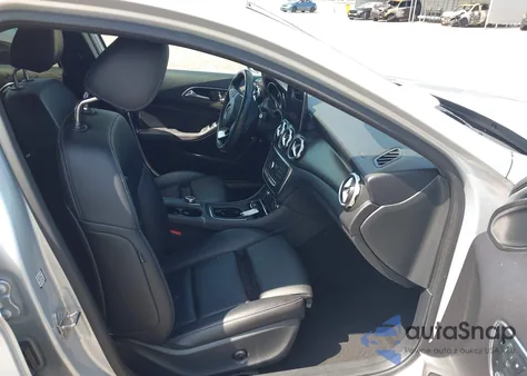 2019 Mercedes-Benz Gla 250 z USA, uszkodzony, nr VIN WDCTG4EB6KU000469